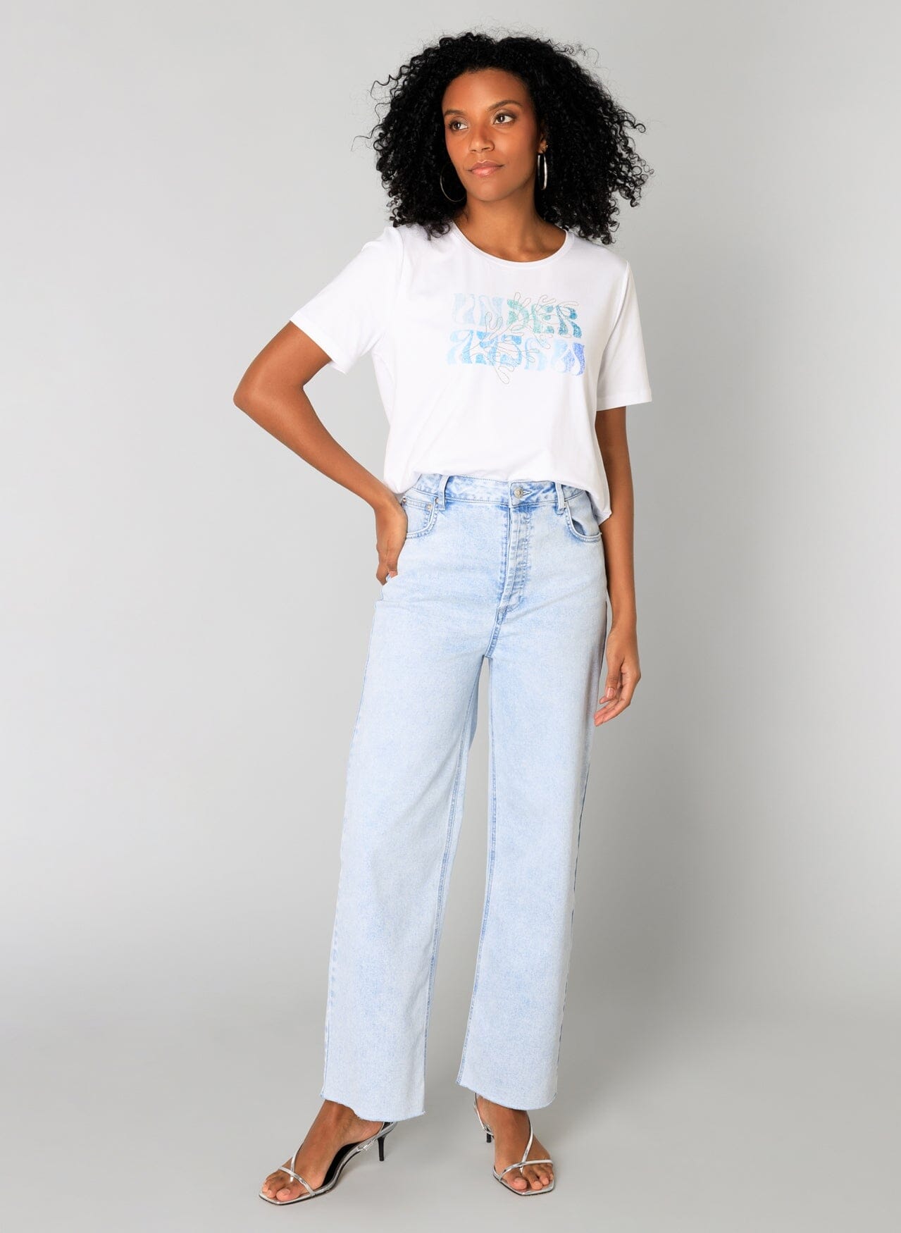 Ivamaria Essential Top in White Top Yest