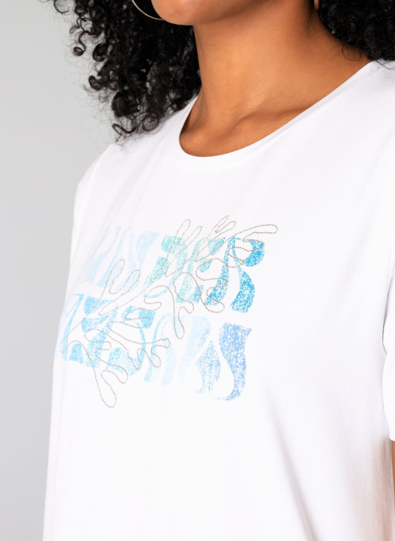 Ivamaria Essential Top in White Top Yest