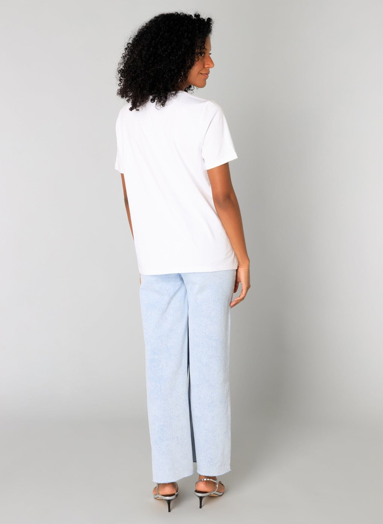Ivamaria Essential Top in White Top Yest