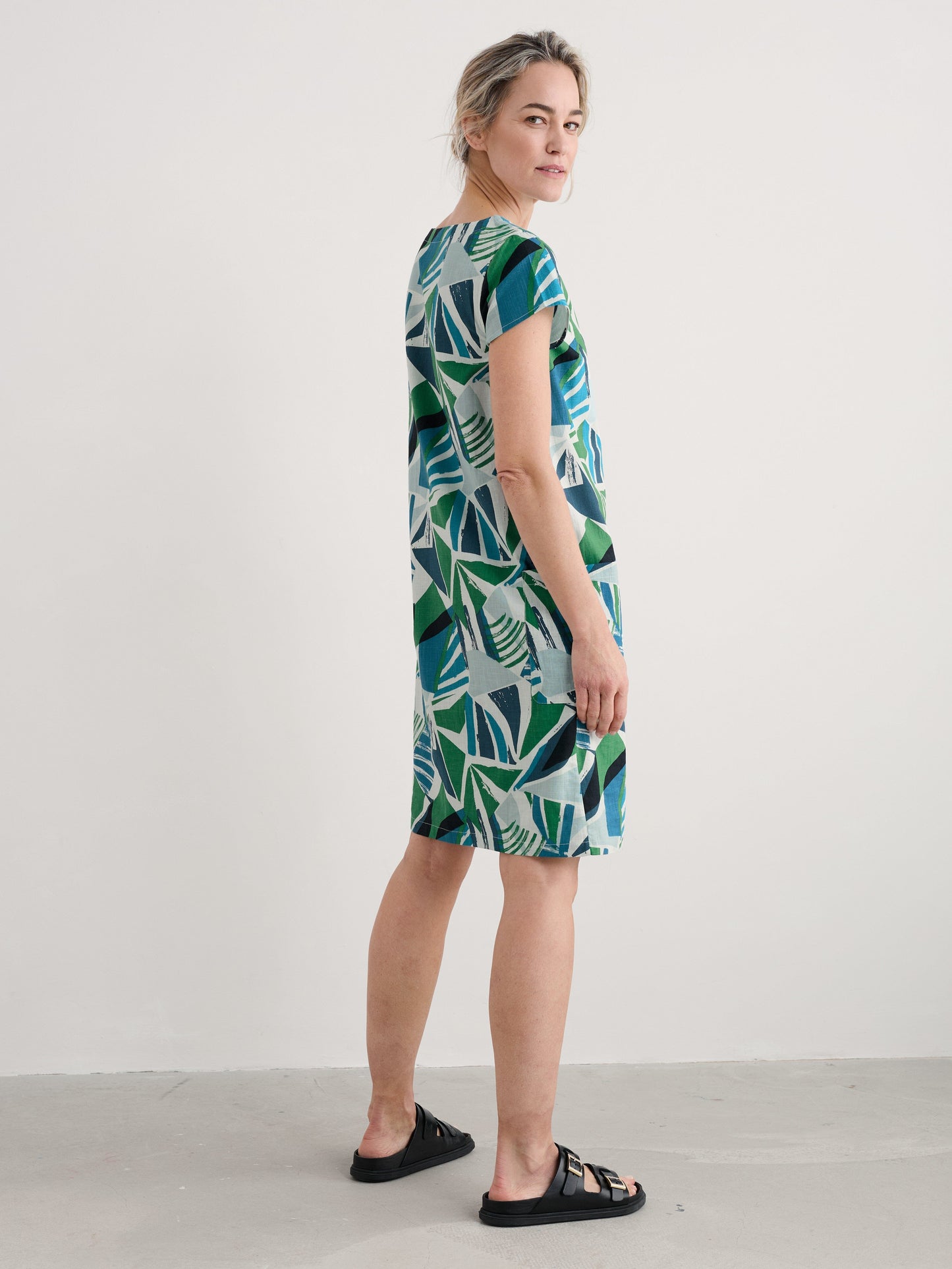 River Cove Dress in Spinnaker Sails Hedgerow Dress Seasalt