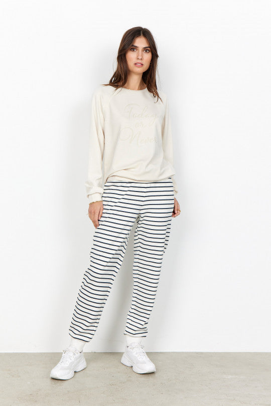 Banu Crew Neck Sweatshirt in Cream Sweatshirt Soyaconcept