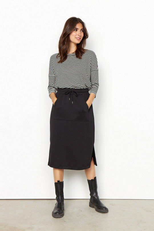 Banu Skirt in Black Skirt Soyaconcept