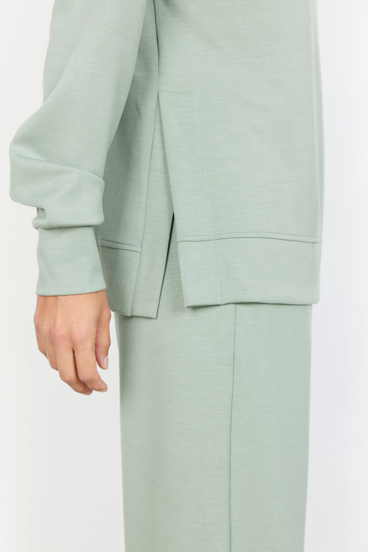 Banu Sweatshirt in Moss Green Sweatshirt Soyaconcept