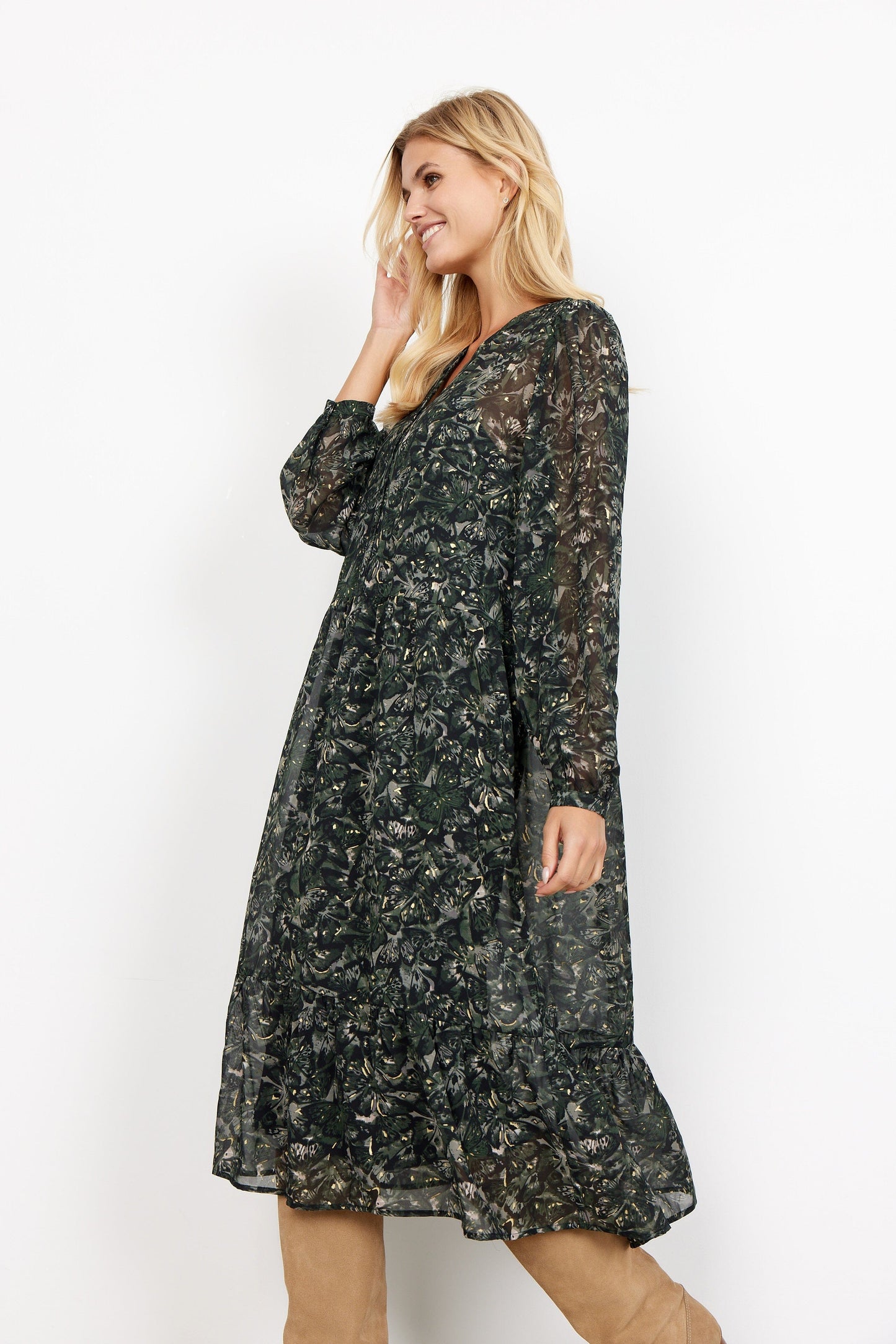 Hedda Long Sleeve Dress in Army Green Combi Dress Soyaconcept