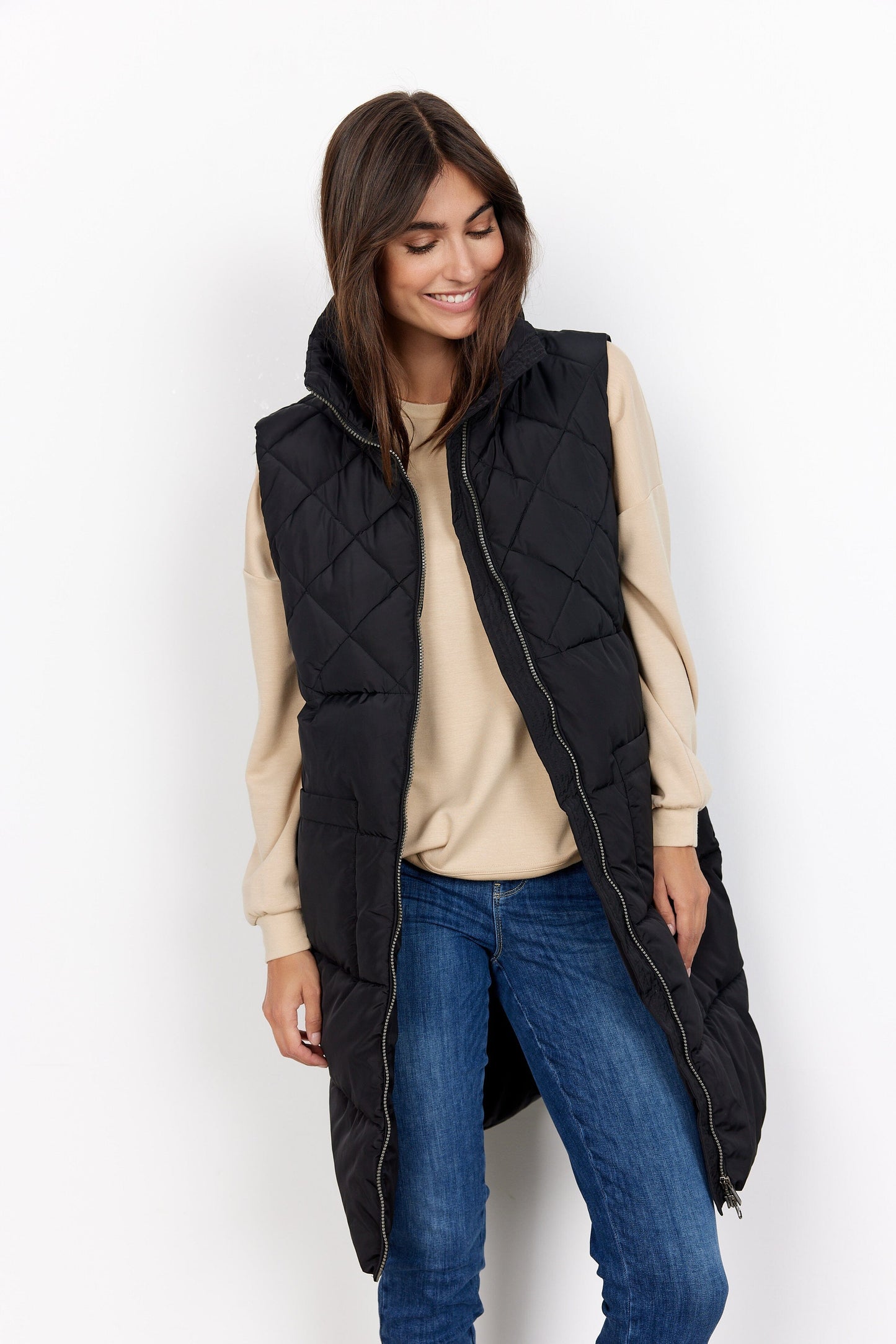 Nina Waistcoat in Black Coat Soyaconcept