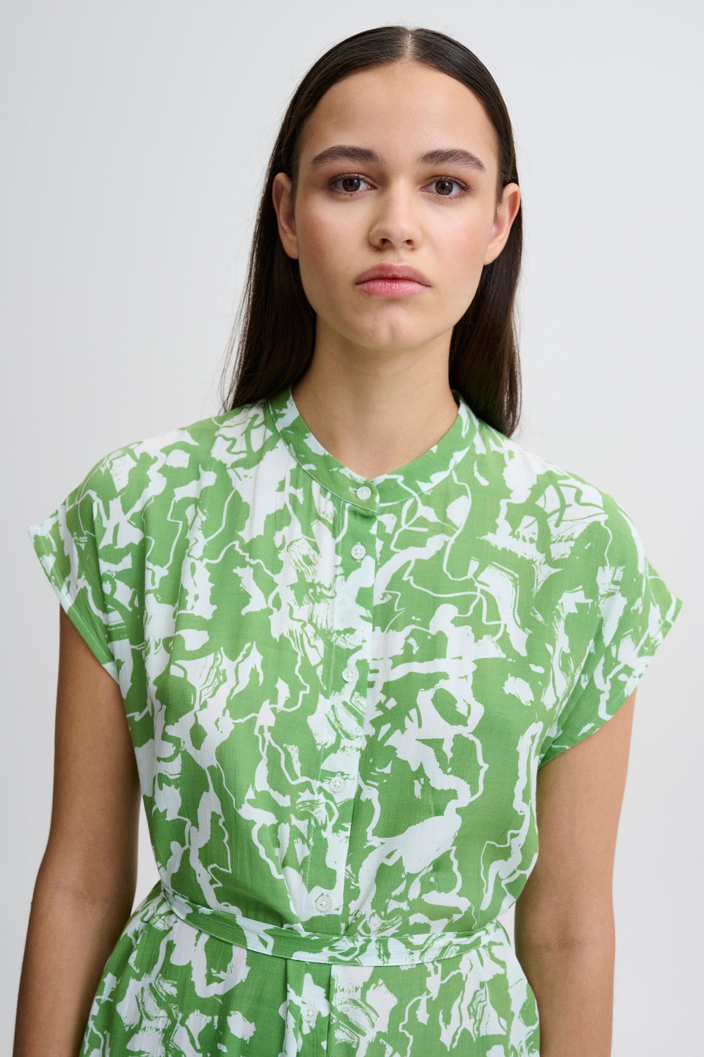 Regine Dress in Greenbiar Dress Ichi