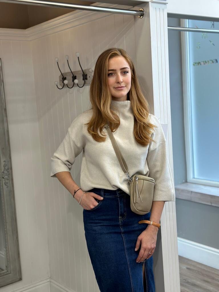 Turtle Neck Crop Sweater in Cream Knitwear MAS