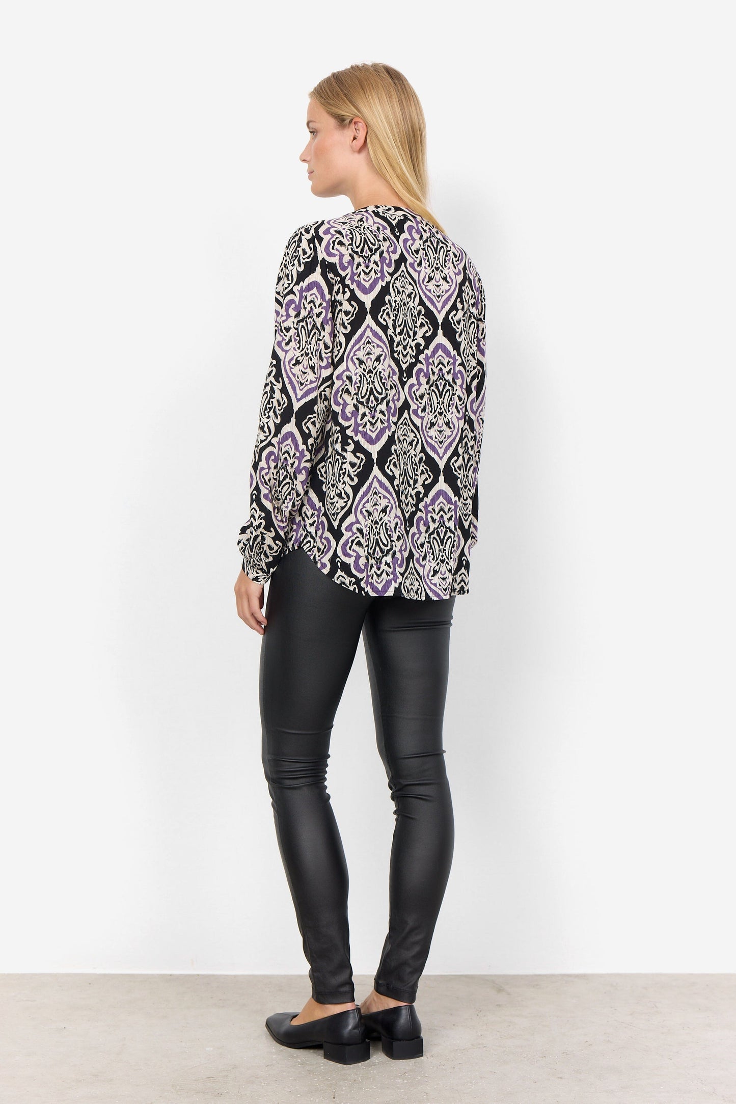 Vernia Blouse in Grape Blouse Soyaconcept