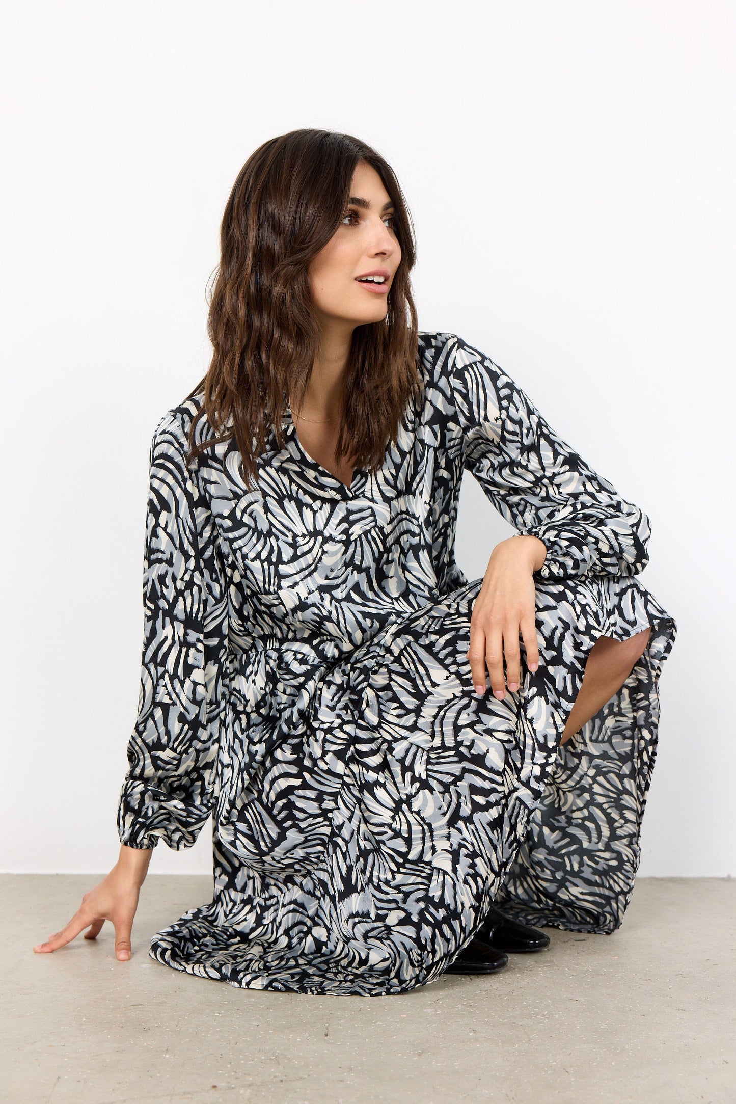 Vian Dress in Stone Grey Combi Dress Soyaconcept