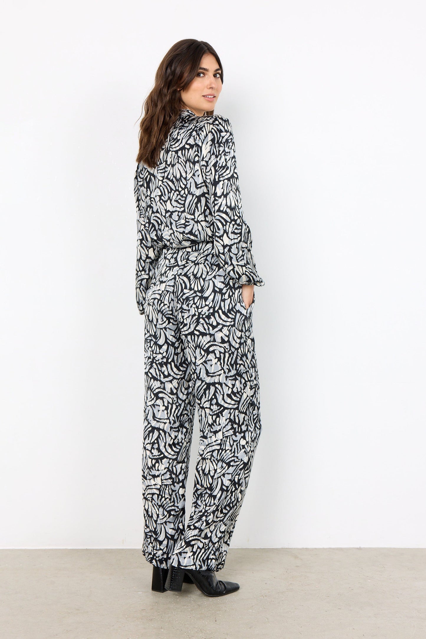 Vian Pants in Stone Grey Pants Soyaconcept