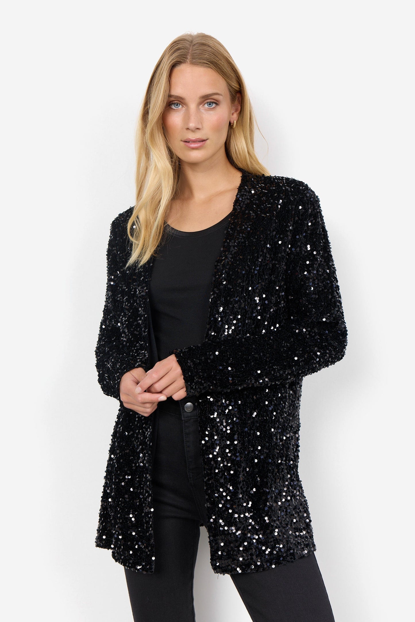 Vira Blazer in Black Blazer Soyaconcept