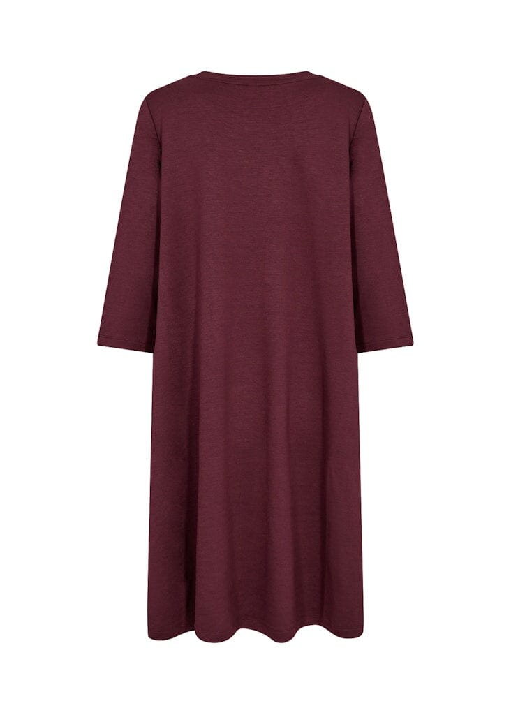 Banu Dress in Wine Dress Soyaconcept 