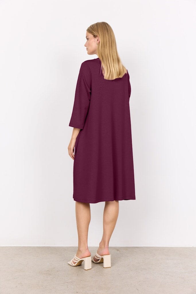 Banu Dress in Wine Dress Soyaconcept 