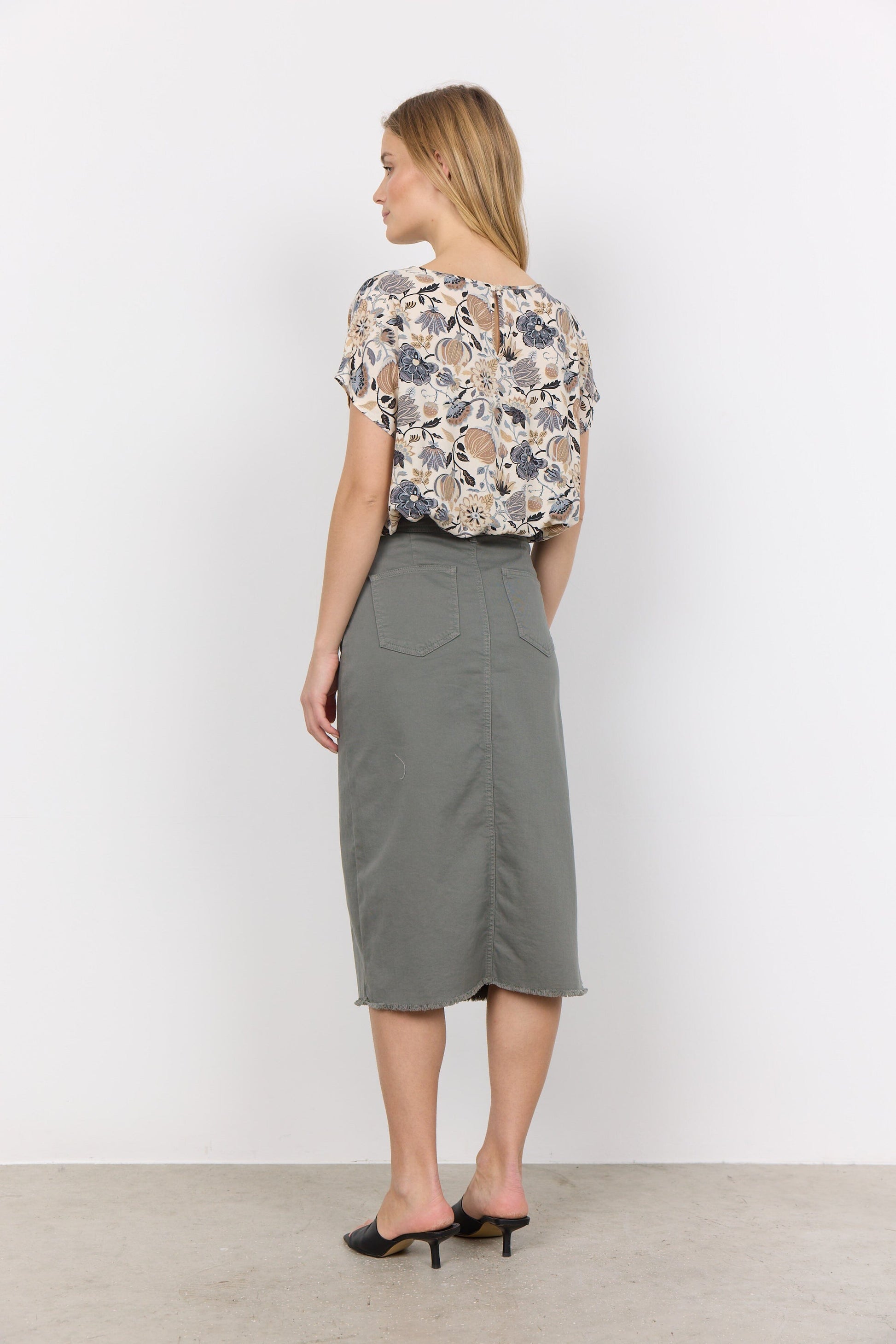 Erna Skirt in Misty Skirt Soyaconcept 