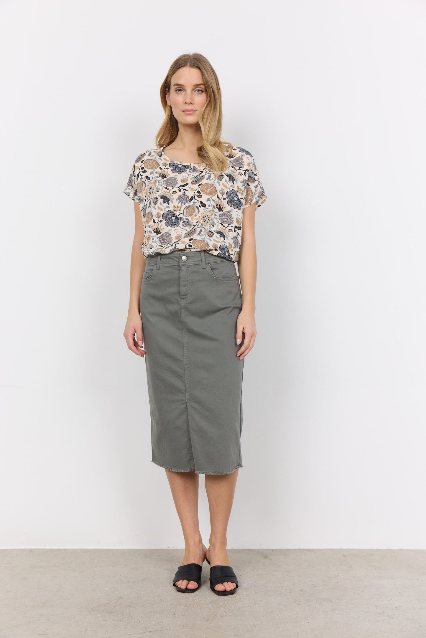 Erna Skirt in Misty Skirt Soyaconcept 