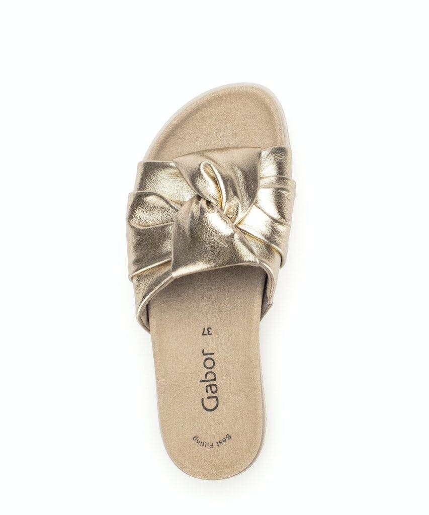 Flat Sandal with Knot Strap in Brown Sandal Gabor 