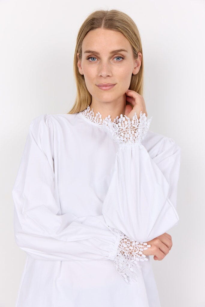 Netti Long Sleeve Blouse in White Blouse Soyaconcept 