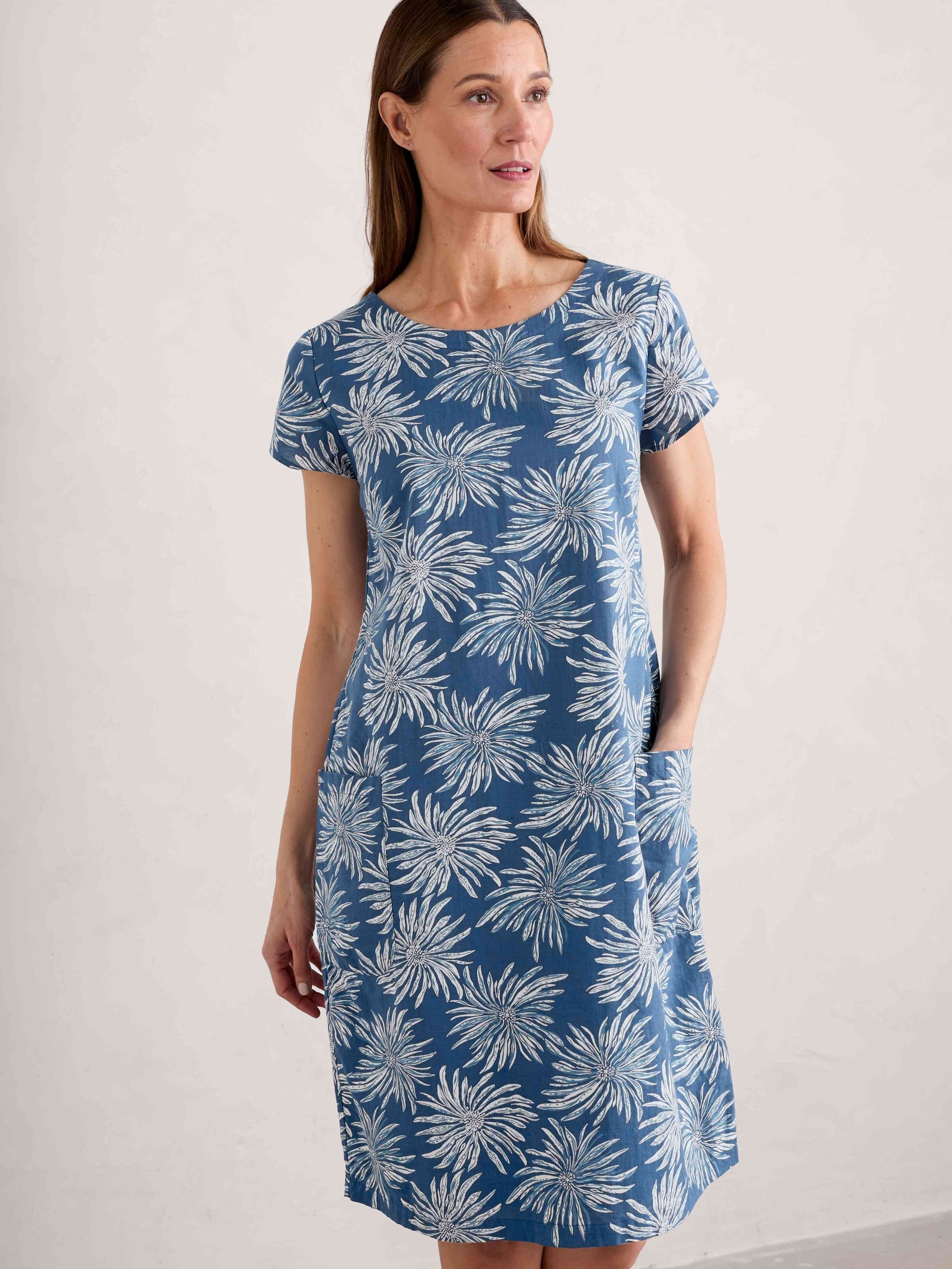 River Cove Dress in Sea Flower Dark Voyage Dress Seasalt 