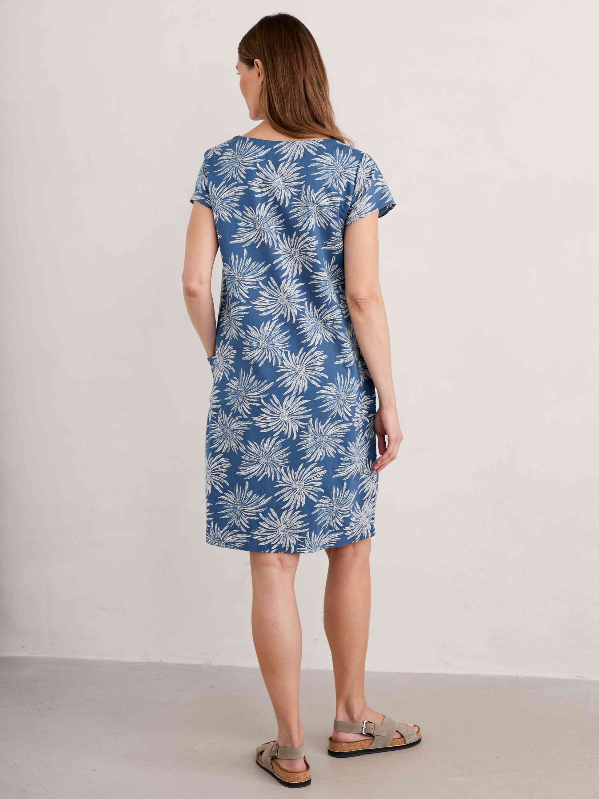 River Cove Dress in Sea Flower Dark Voyage Dress Seasalt 