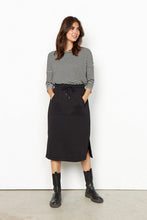 Load image into Gallery viewer, Banu Skirt in Black Skirt Soyaconcept 
