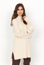 Load image into Gallery viewer, Blissa Turtle Neck Pullover in Cream Pullover Soyaconcept 
