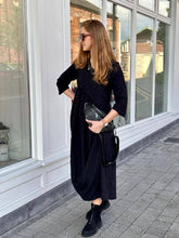Load image into Gallery viewer, Bubble Dress in Black Dress My Soul 
