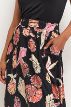 Load image into Gallery viewer, Cama Skirt in Black Skirt Culture 
