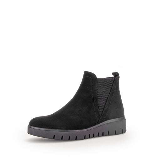 Chelsea Suede Boots in Black Footwear Gabor 