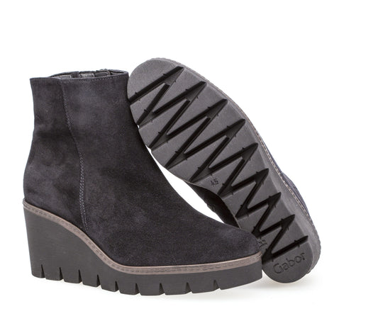 Classic Suede Boots in Navy Footwear Gabor 
