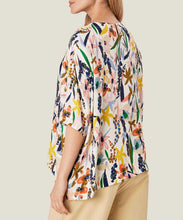 Load image into Gallery viewer, Degana 1/2 sleeve Top in Whitecap Top Masai 
