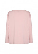 Load image into Gallery viewer, Derby Long Sleeve T-Shirt in Pale Blush Shirt Soyaconcept 

