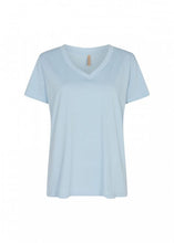 Load image into Gallery viewer, Derby T Shirt in Cashmere Blue T-Shirt Soyaconcept 
