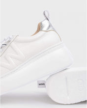 Load image into Gallery viewer, Dorita Flatform Sneaker in White Leather Sneaker Wonders 
