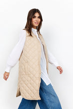 Load image into Gallery viewer, Fenya Waistcoat In Sand Jacket Soyaconcept 
