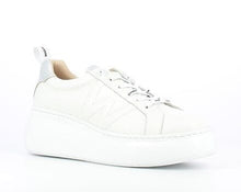 Load image into Gallery viewer, Flatform Sneaker in White Leather Sneaker Wonders 
