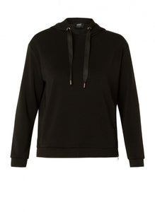 Gille Essential Sweatshirt in Black Sweatshirt Yest 