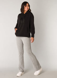 Gille Essential Sweatshirt in Black Sweatshirt Yest 