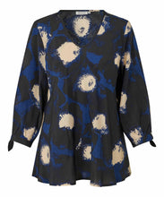 Load image into Gallery viewer, Katasi 3/4 Sleeve Top in Maritime Blue Top Masai 
