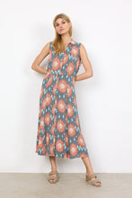 Load image into Gallery viewer, Leana Dress in Dusty Red Combi Dress Soyaconcept 
