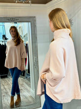 Load image into Gallery viewer, Luna Oversize Turtle Neck Sweater in Pink Knitwear Tricotonic 
