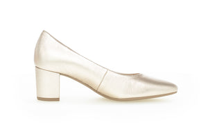 Metal Cervo Heeled Shoe in Light Cream Footwear Gabor 