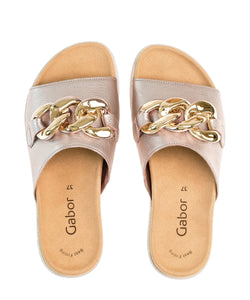 Metal Cervo Sandals in Gold Footwear Gabor 