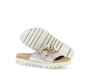 Metal Cervo Sandals in Gold Footwear Gabor 
