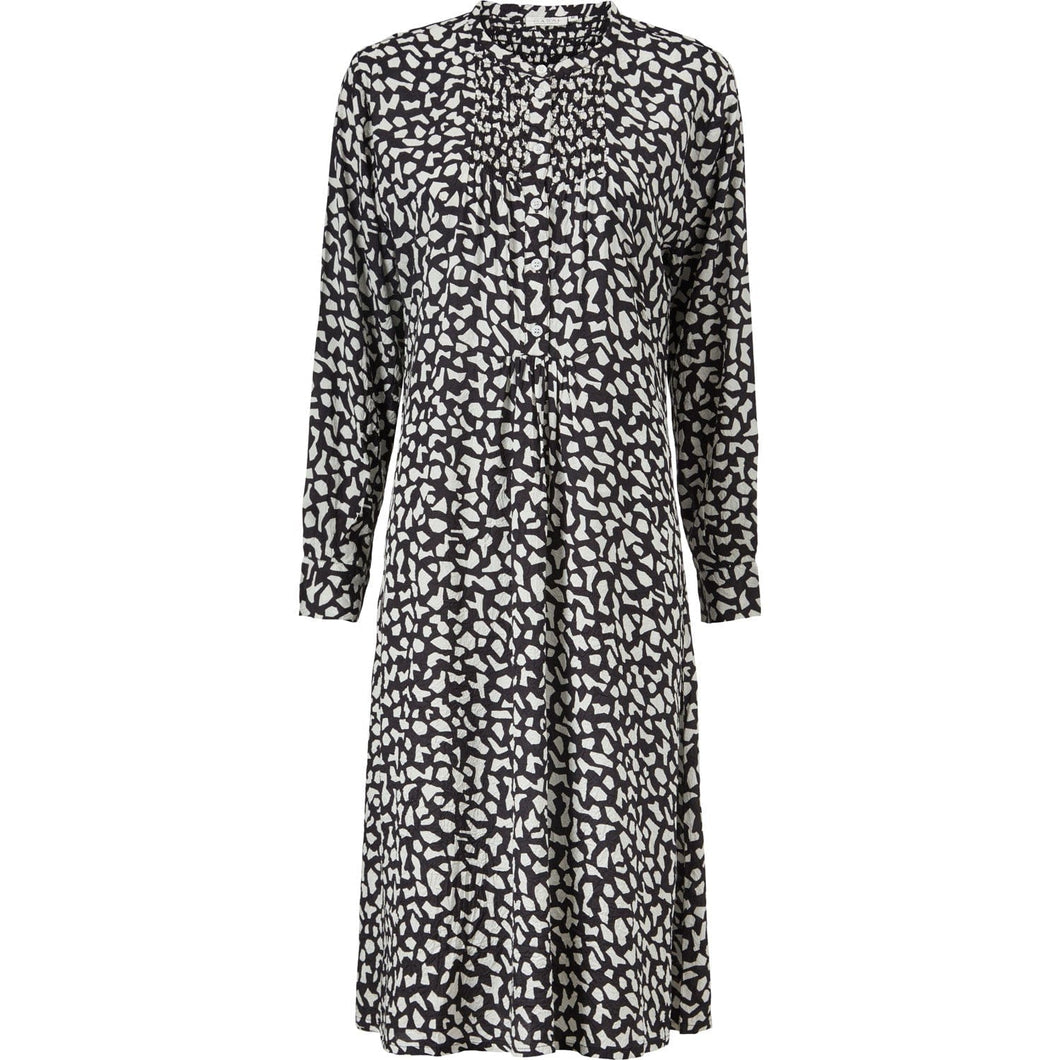 Nyalma Long Sleeve Dress in Black Dress Masai 