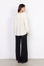 Load image into Gallery viewer, Radia Blouse in Cream Blouse Soyaconcept 
