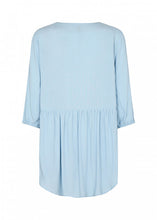 Load image into Gallery viewer, Radia Long Blouse in Cashmere Blue Blouse Soyaconcept 
