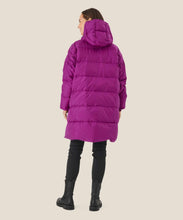 Load image into Gallery viewer, Thilde Long Sleeve Coat in Wild Aster Coat Masai 
